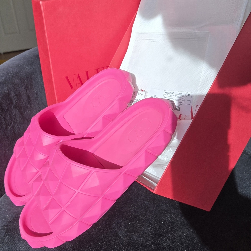 Valentino Pink Quilted Slide Sandals